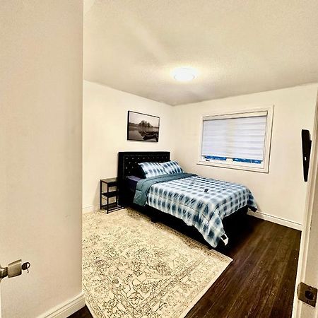 Deluxe Double Room Ii- Hazel Stays Mississauga Zewnętrze zdjęcie