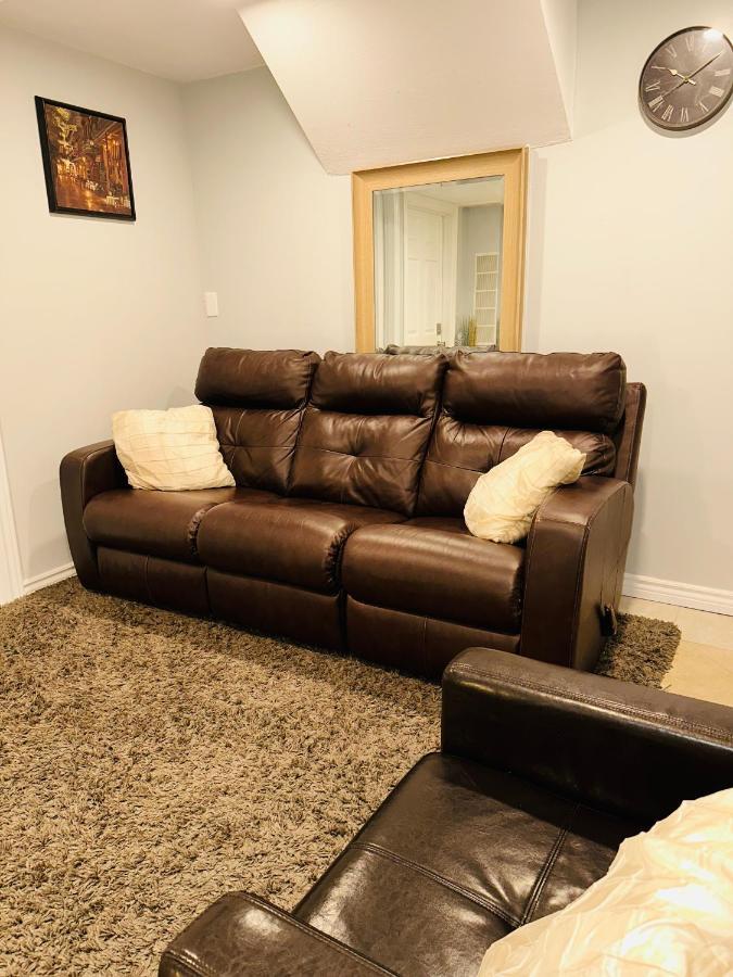Deluxe Double Room Ii- Hazel Stays Mississauga Zewnętrze zdjęcie