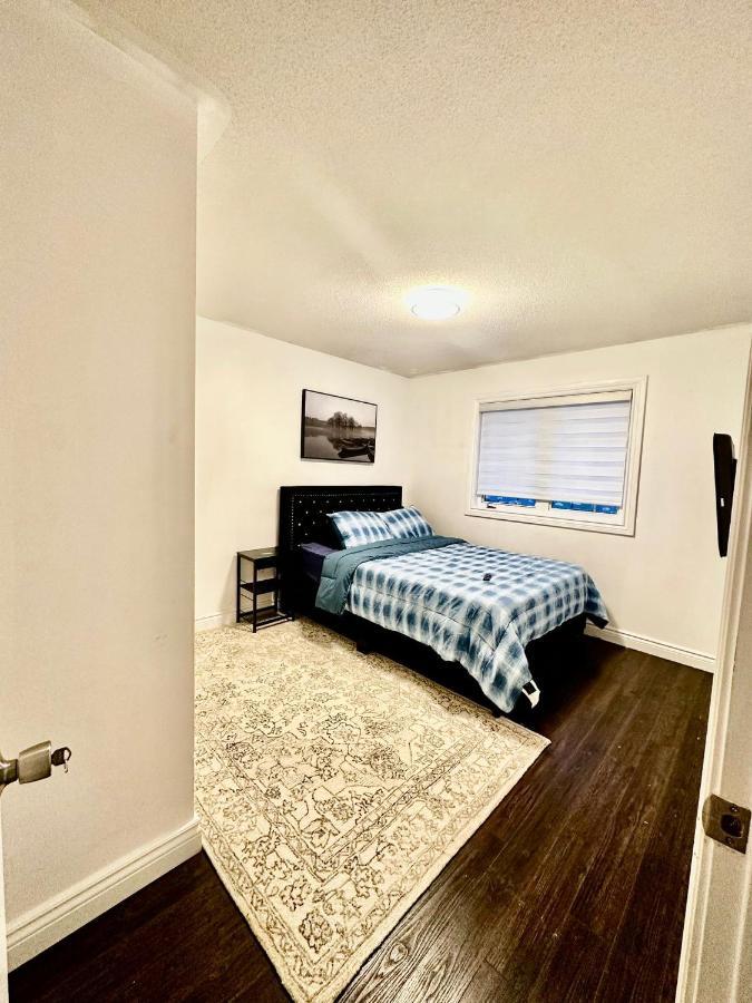 Deluxe Double Room Ii- Hazel Stays Mississauga Zewnętrze zdjęcie
